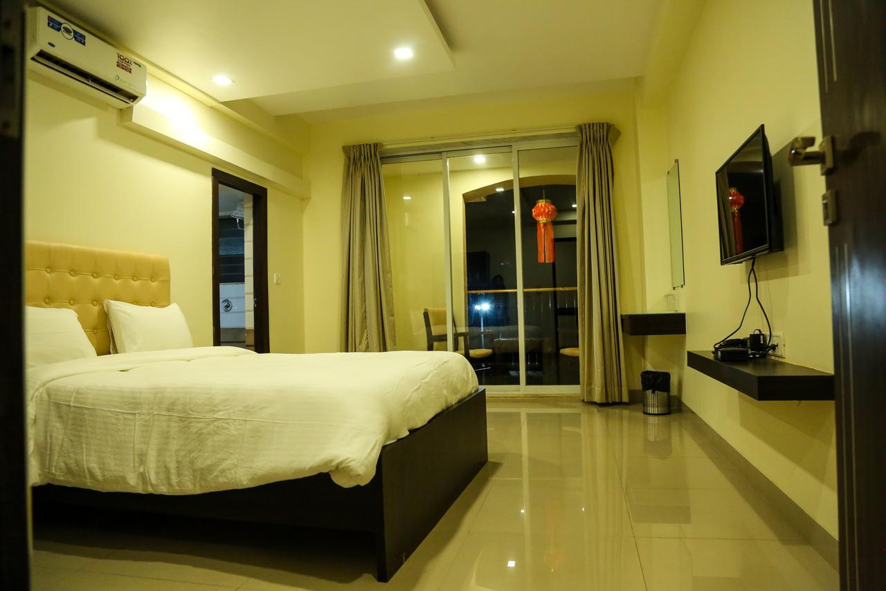 פאנבל Hotel Saheb מראה חיצוני תמונה